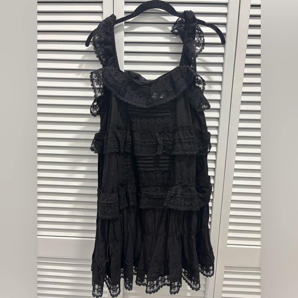 Gothic Lolita-Inspired Black Skort Jumper -
Size M